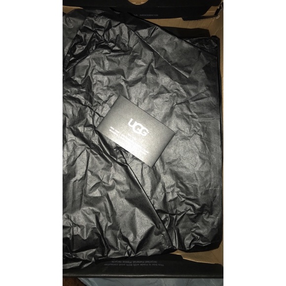 Men Ugg’s - Picture 7 of 7